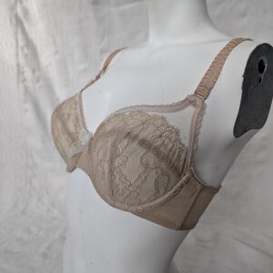Wacoal Lace Underwire Bra - Beige